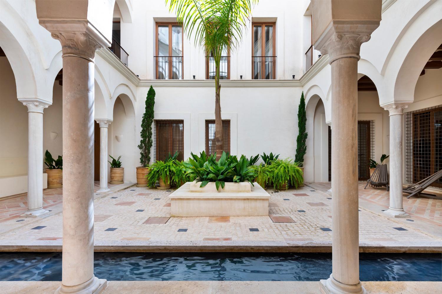 セビリア Casa Del Rey Sabioアパートホテル エクステリア 写真